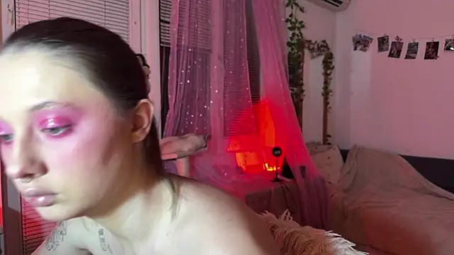 Jenny darling love online show from 22, 6, 2026