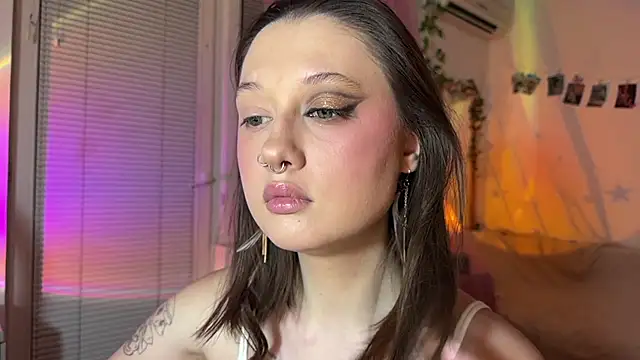 Jenny darling love online show from 28, 6, 2026