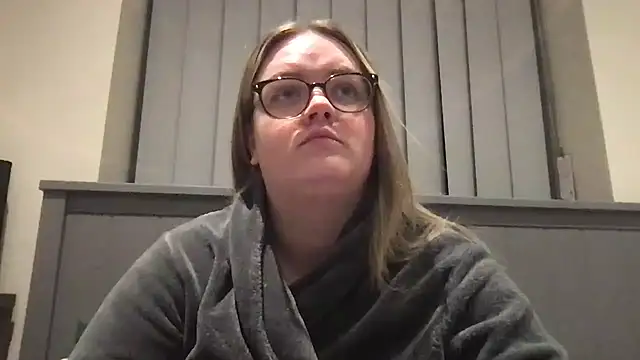 honeyyy24 online show from 15, 6, 2026