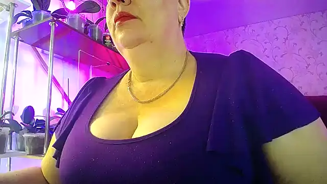  Sweet Woman online show from 18, 6, 2026