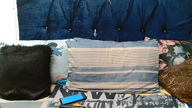 xTALLSEXYBUMx online show from 17, 6, 2026