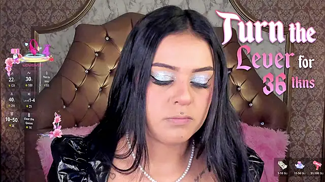 SoffiQueen online show from 5, 6, 2026