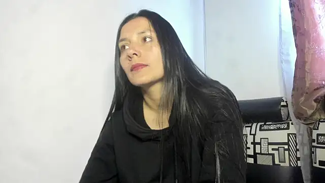 Nathaly love96 online show from 7, 6, 2026