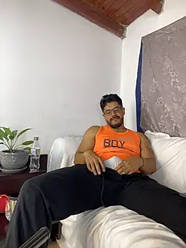 AndresSmith   online show from 20, 6, 2026