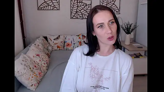 pepper milf online show from 11, 6, 2026