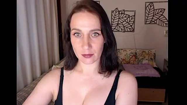 pepper milf online show from 21, 6, 2026