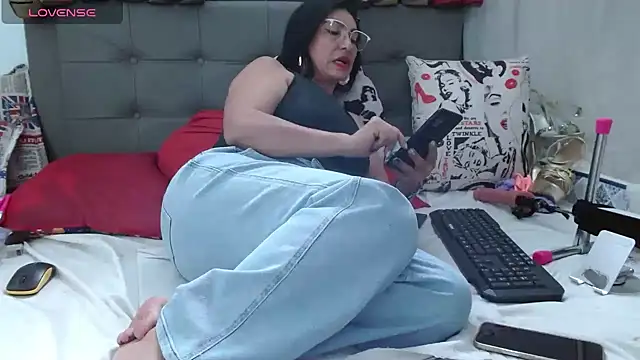 Snapshot of katysquirtdirty chatting on 4, 6, 2026 katysquirtdirty online show from 4, 6, 2026