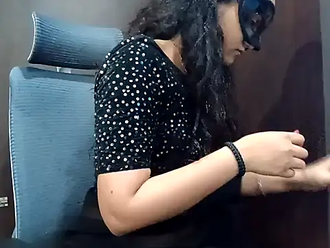 GoldnessAishu online show from 28, 1, 2025