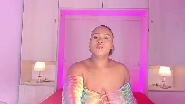 EmilyyStuart online show from 5, 6, 2026