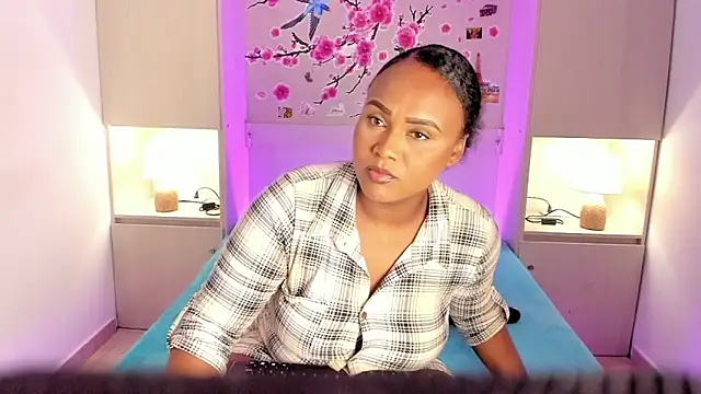 EmilyyStuart online show from 20, 6, 2026