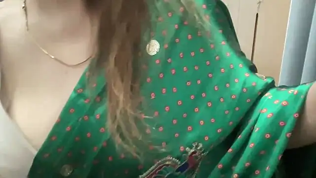 Snapshot of sassypooja chatting on 18, 6, 2026 sassypooja online show from 18, 6, 2026