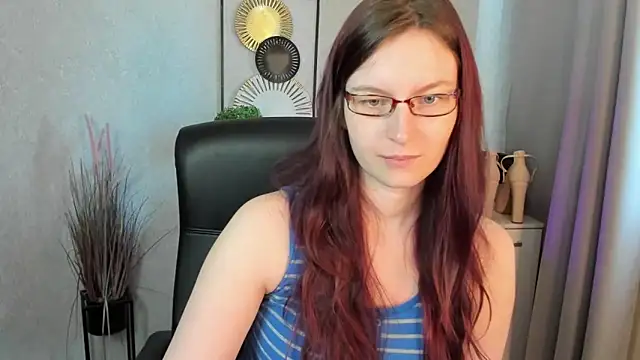 emmaxDelight online show from 10, 6, 2026
