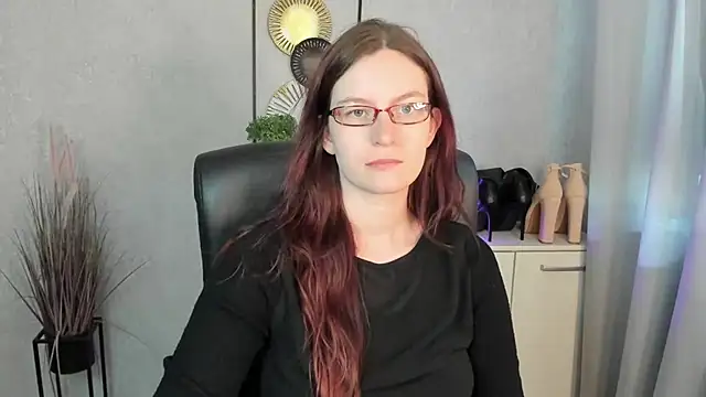 emmaxDelight online show from 24, 6, 2026