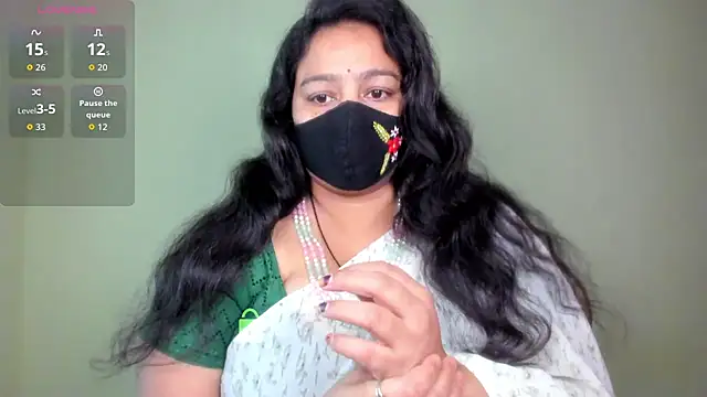 neelu-hoty online show from 19, 6, 2026