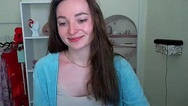  Barbie Kiss  online show from 16, 6, 2026