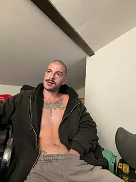 Snapshot of Greyoff chatting on 16, 7, 2026 Greyoff online show from 16, 7, 2026