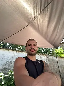 Snapshot of Greyoff chatting on 20, 7, 2026 Greyoff online show from 20, 7, 2026