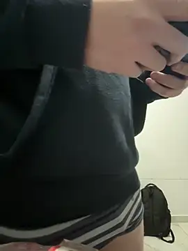 Lucaskkdkdjdj online show from 22, 6, 2026
