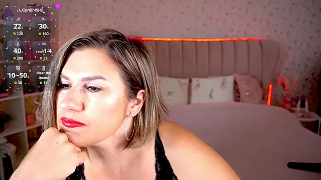 KiraRoxx online show from 21, 6, 2026