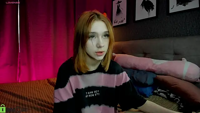 Snapshot of Lesi_Moonie01 chatting on 11, 5, 2026 Lesi Moonie01 online show from 11, 5, 2026