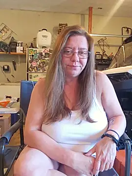 MsShelby40 online show from 2, 6, 2026