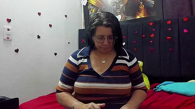 Evaaross 2345 online show from 19, 6, 2026