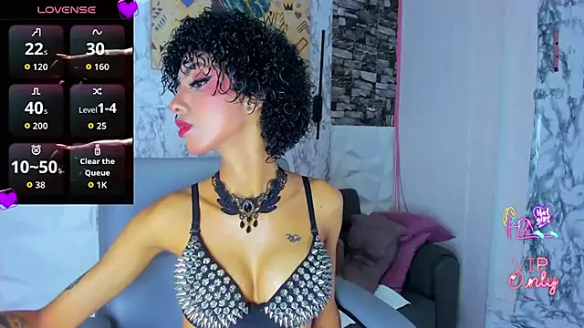 Queen Cuarxxo online show from 3, 6, 2026