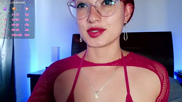 luccycollins  online show from 4, 6, 2026