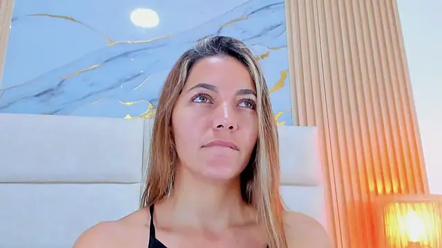 Mia Malkovaa  online show from 4, 6, 2026