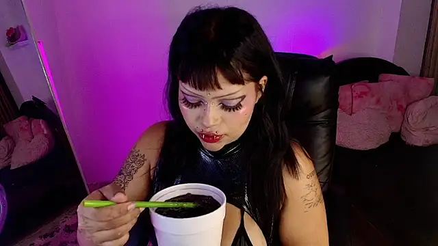 Snapshot of 666hotline chatting on 6, 6, 2026 666hotline online show from 6, 6, 2026