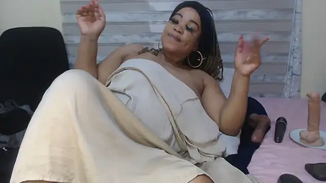 Foxybrownxx1 online show from 16, 6, 2026