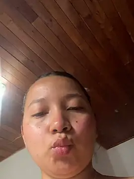 queen angelique online show from 4, 6, 2026