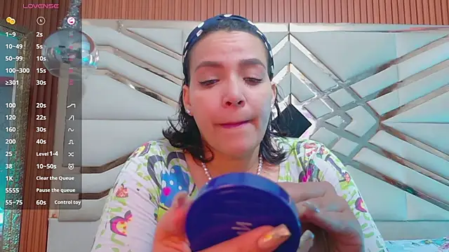 Sluttyandmature online show from 19, 6, 2026