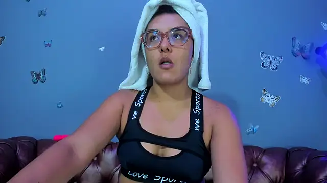 Kaira mosse online show from 10, 6, 2026