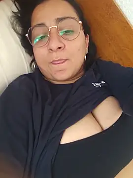 paulinaDiaz1 online show from 19, 5, 2026