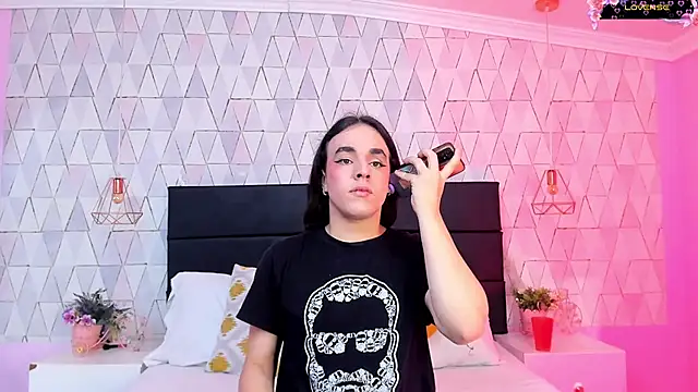 JustinePerry online show from 17, 6, 2026