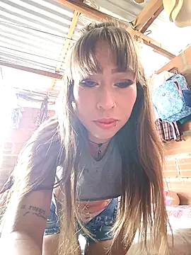 Snapshot of samy-blonde chatting on 19, 6, 2026 samy-blonde online show from 19, 6, 2026