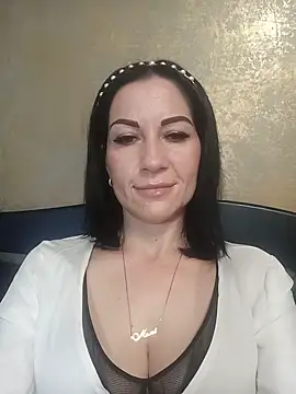 FireLily332 online show from 11, 1, 2025