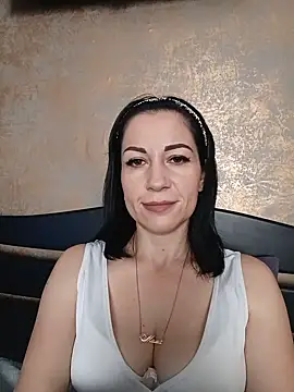 FireLily332 online show from 6, 2, 2025