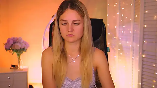 DeboraLarson online show from 17, 6, 2026