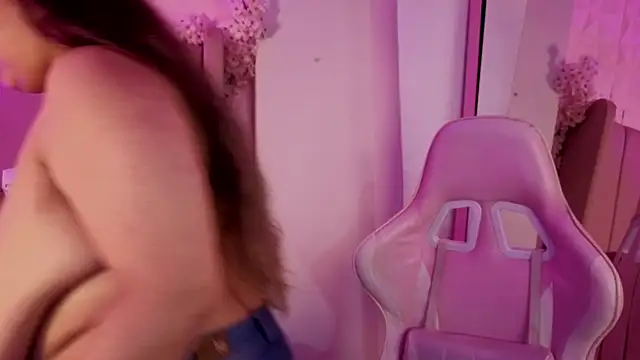 MollyBigBoobs12 online show from 5, 6, 2026