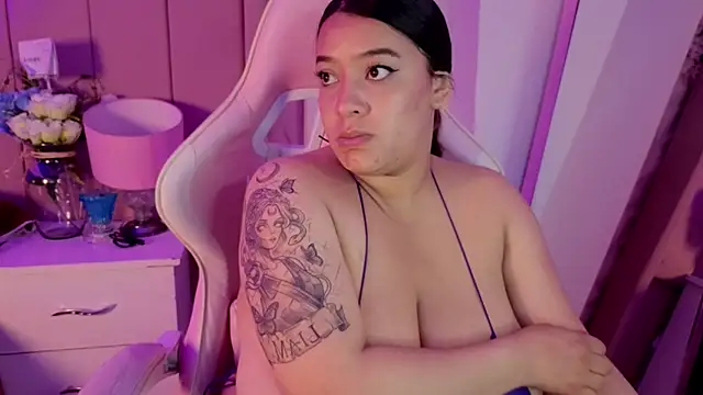 MollyBigBoobs12 online show from 9, 6, 2026