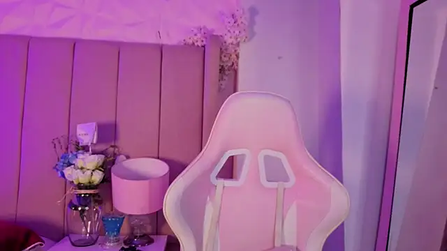 MollyBigBoobs12 online show from 17, 6, 2026
