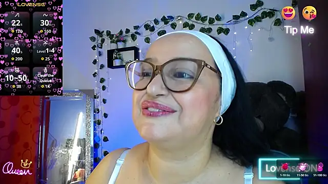 Gia Nahomi online show from 11, 6, 2026