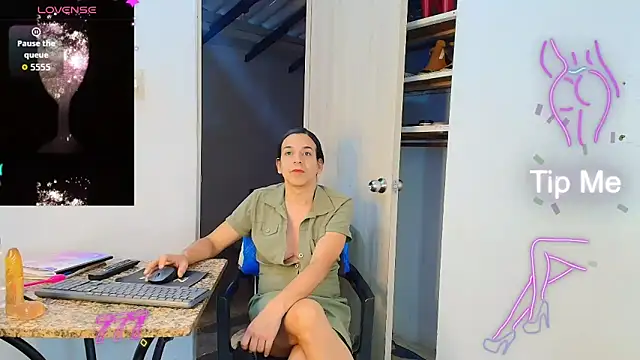 Oh Tique online show from 19, 6, 2026