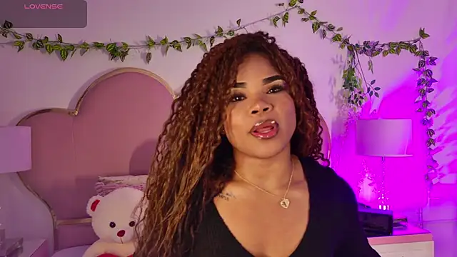 NahiaraReina online show from 23, 6, 2026
