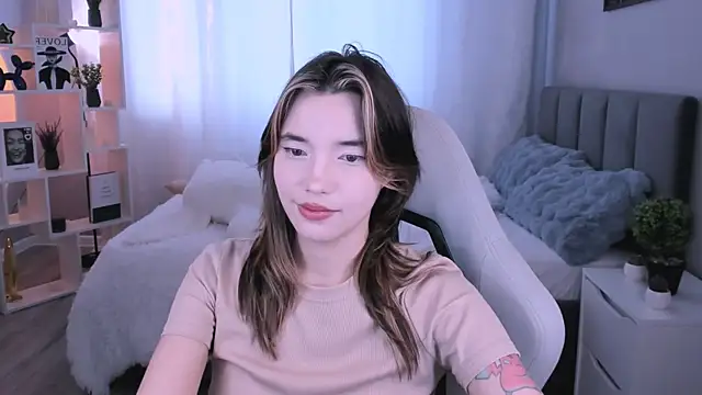as1an girlfriend online show from 25, 6, 2026