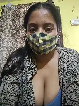 Snapshot of bigtitsqueen chatting on 2, 6, 2026 bigtitsqueen online show from 2, 6, 2026