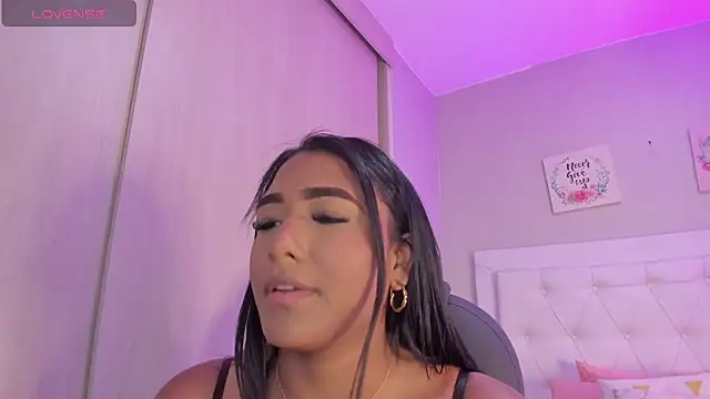 nicole  parker1 online show from 23, 6, 2026