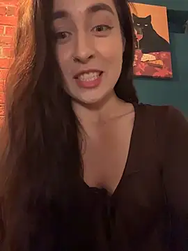 Holly Play online show from 17, 6, 2026